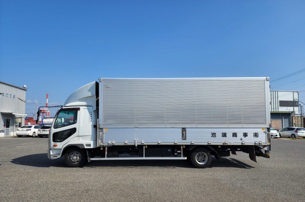 4トンウイング車